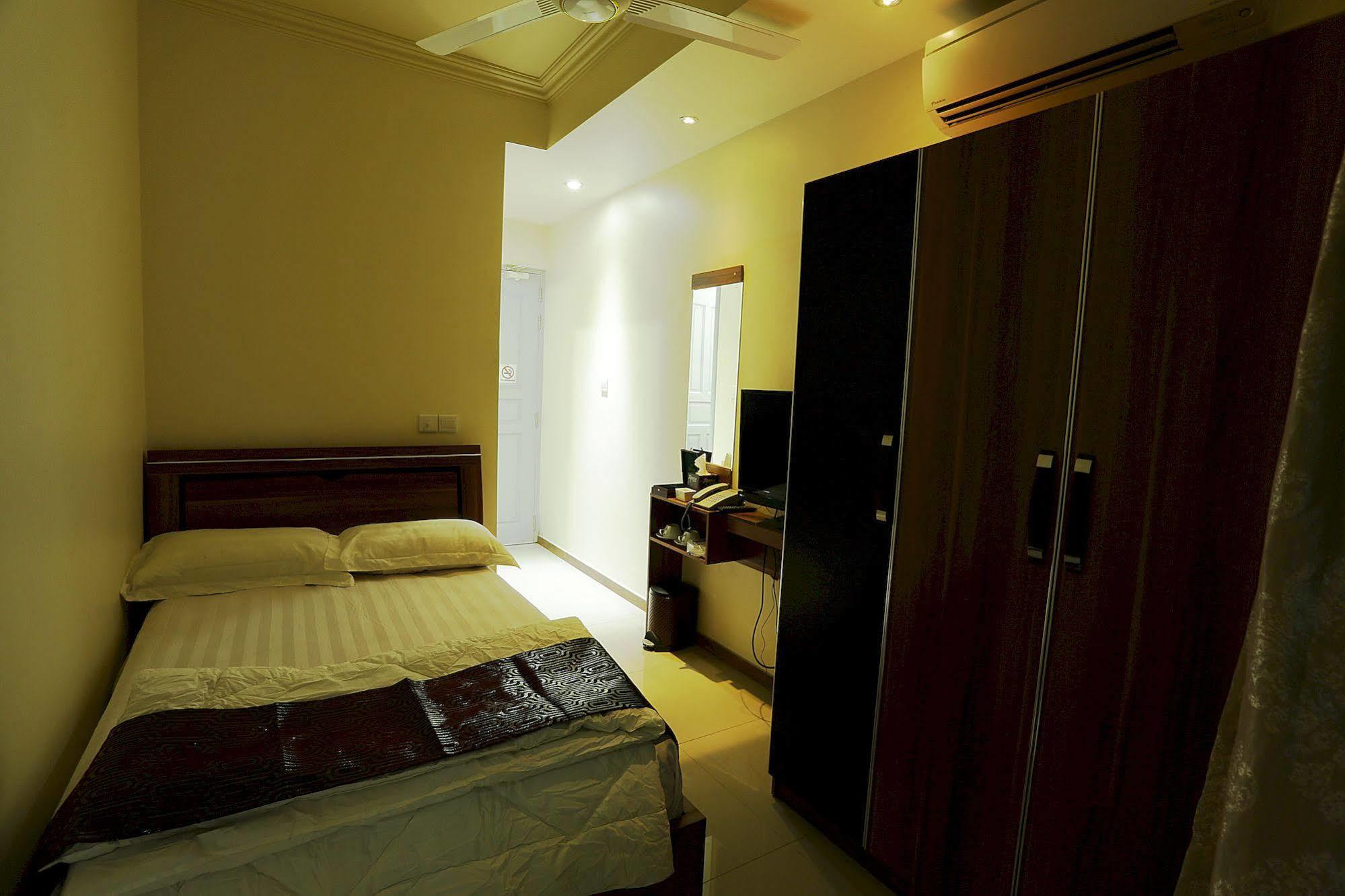 Surfview Raalhugandu Hotel Male Ngoại thất bức ảnh